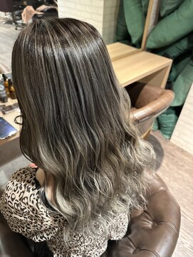 アフィナー(Afinar) バレイヤージュ横浜駅