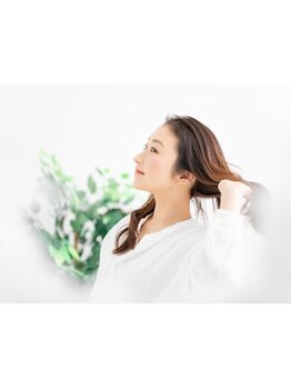 髪への負担を最小限に抑えたカラーが大人気♪頭皮にも髪にも優しいカラー剤を使用しています◎