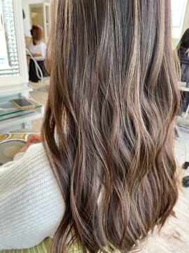 ビスイル 秋葉原店(Vis ill) 可愛い艶髪秋色カラーくすみベージュくびれウルフロングレイヤー