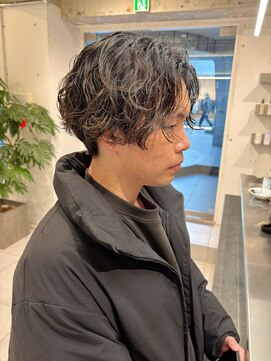 ダブ アオヤマ(DaB AOYAMA) マッシュパーマ　センターパート　メンズパーマ