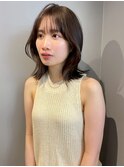 ミディアムレイヤーブラウンカラー_くびれヘア