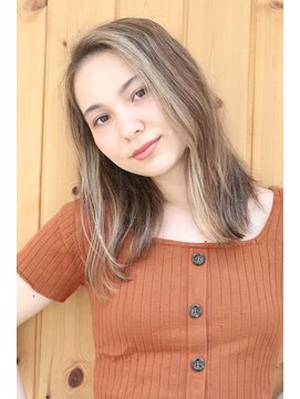 ブゾン(buZon) 【buZonブゾン】　くびれミディ×ハイライトカラー