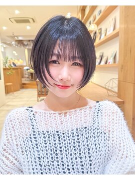 ルエ(rue) 大人可愛い20代30代40代黒髪前下がりショートボブ丸みショート◎