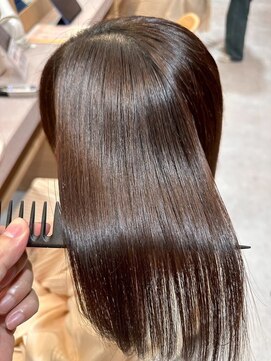 メルク ユニ(merc.uni) 髪質改善/フェミニンストレート/さら髪ロング/艶トリートメント