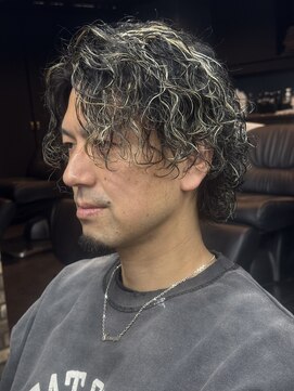 メゾンフォーメン トアロード(Maison for men TorRoad) メンズパーマ ホワイトメッシュ メンズメッシュ