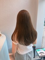 スーリール 福岡別府店(Sourire) 柔らかいオリーブベージュ レイヤーカット ミディアム 20代
