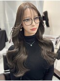 シールエクステで叶うレイヤーカット×グレージュカラー