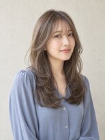 ベルス(bellus)&nbsp;顔周りレイヤー×オリーブグレージュ　20代　30代　40代