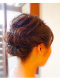 編み込みアップスタイル　～フィッシュボーン～