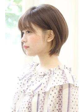 ラグエル(RAGUEL) 【30代40代50代】 大人可愛い耳かけ前下がりショートボブ