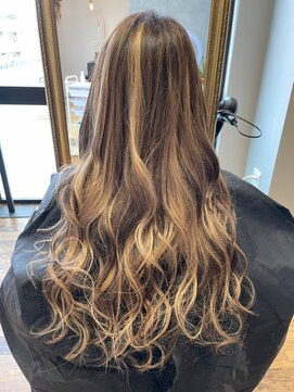 リノア(LINOAH) サロンスタイル