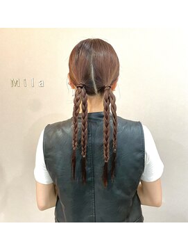 ミラ(Mila) おでかけヘア*三つ編みツイン♪簡単カジュアルアレンジ