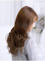 メグミ(MEGUMI)&nbsp;髪質改善　気になる白髪改善　ワンホンスタイル　コテ巻き