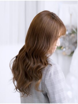 メグミ(MEGUMI) 髪質改善　気になる白髪改善　ワンホンスタイル　コテ巻き