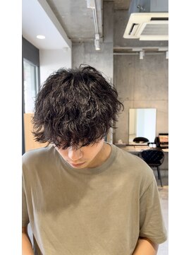 ミリ(milli Produce by ITAKURA) 波巻きツイストスパイラルパーマ