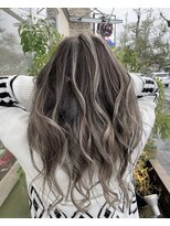 グラムアッシュ(GLAM ASH)&nbsp;くるくる外国人風バレイヤージュ/ハイアンドロー