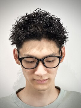 リバティシェアバーバー 銀座(LIBERTY SHARE BARBER) スパイキーパーマ
