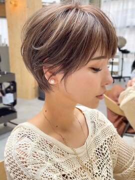 アイドットプラス 表参道(i.+omotesando) 小顔ヘアふんわりショート簡単スタイリングブリーチなしカラー