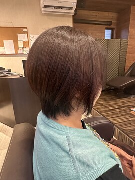 ヘアアンドスパ ベル(Belle) ショートボブ・香草カラー・ノーセット・こなれ