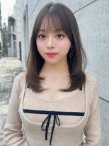 レイリー 原宿 表参道(Rayreee)&nbsp;顔まわりレイヤーでつくる小顔オリーブグレージュ/前髪カット