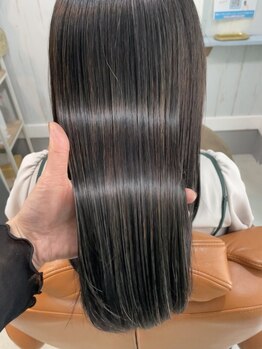 Little Smiley 辻堂店【髪質改善/ハイライト/ヘッドスパ】【2/8NEWOPEN(予定)】の写真/【2月NEWOPEN/辻堂】忙しい女性の朝を楽に。完全個室のプライベート空間であなたの髪質に合わせたTrを調合