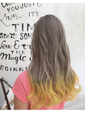 ローバー(Rover) グレージュ×イエロー＝可愛い