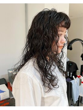 ナループロアツム(Nalu pu loa Tsum) 弾力たっぷりパーマ/ロングパーマ/黒髪パーマ/大きめパーマ