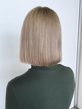 アイティー バイ アルバム 中野店(IT by ALBUM) グレージュボブ_外ハネボブセクションカラー_ba396973
