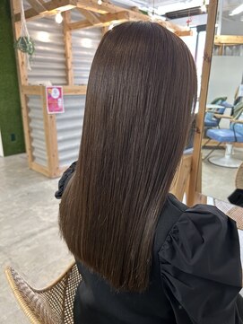 シーバイサイン(sea by Sign) ブラウンカラー/透明感/イルミナ