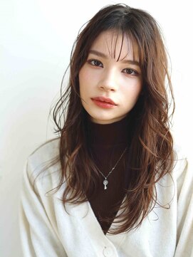 スクエアウーノ 博多(SQUARE＊UNO HAKATA) ウェーブヘア　ロングレイヤー　シースルーバング