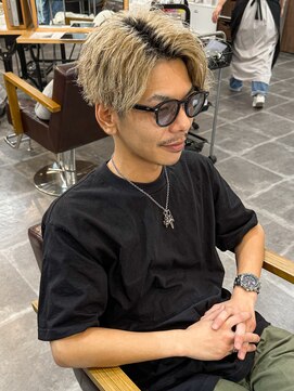 アムレヘアー(amule hair) 【amule hair】ホワイトブリーチ波巻きスパイラル/20代/30代学生