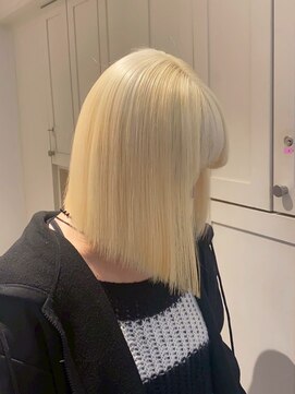 ベレーザ 渋谷(BELEZA) 16616抜きっぱなしブロンドホワイトブロンド韓国ミニマルボブ