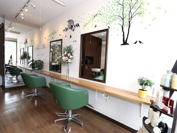 美容室calmeの写真/“白髪を隠す”から“魅せる”へ☆Calmeの上質グレイカラーで、自然な艶と品格を手に入れて♪