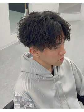 ブライト(BRIGHT) ツイストスパイラルパーマセンターパート