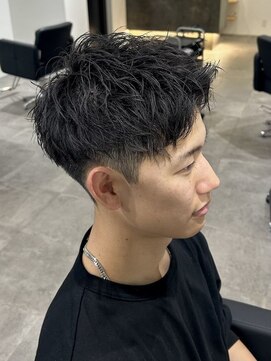 ヒュイル バイ ニアウ(Hwyl by Niau) メンズカットジェットモヒカンショートスタイル刈り上げカラー