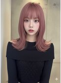外ハネ ピンクベージュ ミディアムヘア ブリーチ無し