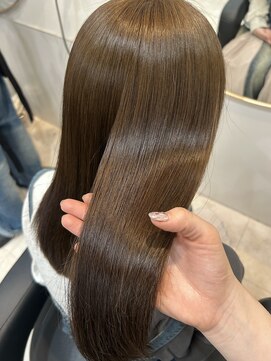 エリス ウメダ(Eliss umeda) オリーブベージュ