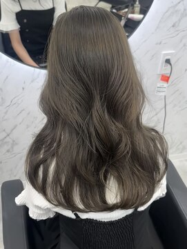 ドットトウキョウ 町田店(dot.tokyo) 【レイヤーカット×艶カラー】レイヤー/カラー/町田/町田駅/学割