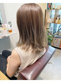 ミルクティーベージュ