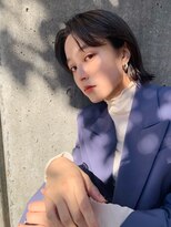 ローウェ 表参道(Louwe)&nbsp;無造作ミディアム外ハネダークアッシュ[表参道/表参道駅]