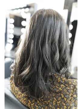 シャロン(SHARON) 【SHARON原宿】×カーキグレージュ