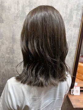 ドア(doa) カーキグレージュ