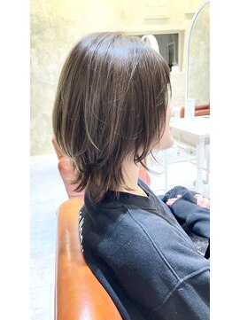 リリー 真美ケ丘店(LILY) ミディアムウルフ