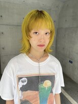 レコ 渋谷(LECO) くすみハニーイエローカラーのウルフカット