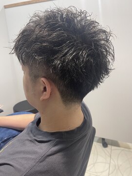 イルミ(iLUMi) iLUMi　×　メンズパーマ