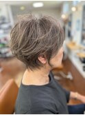 白髪ぼかしショート