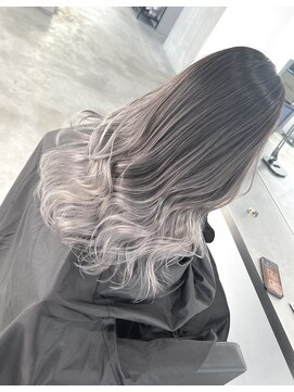 エア(ea.) ホワイトグラデーション