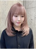 ミルクティーベージュ顔周りレイヤーカット韓国風ヘアハイトーン