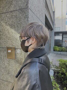 グレージュ×ショート