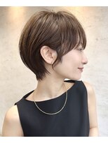 カルネ(Karne) 横顔美人くびれショート